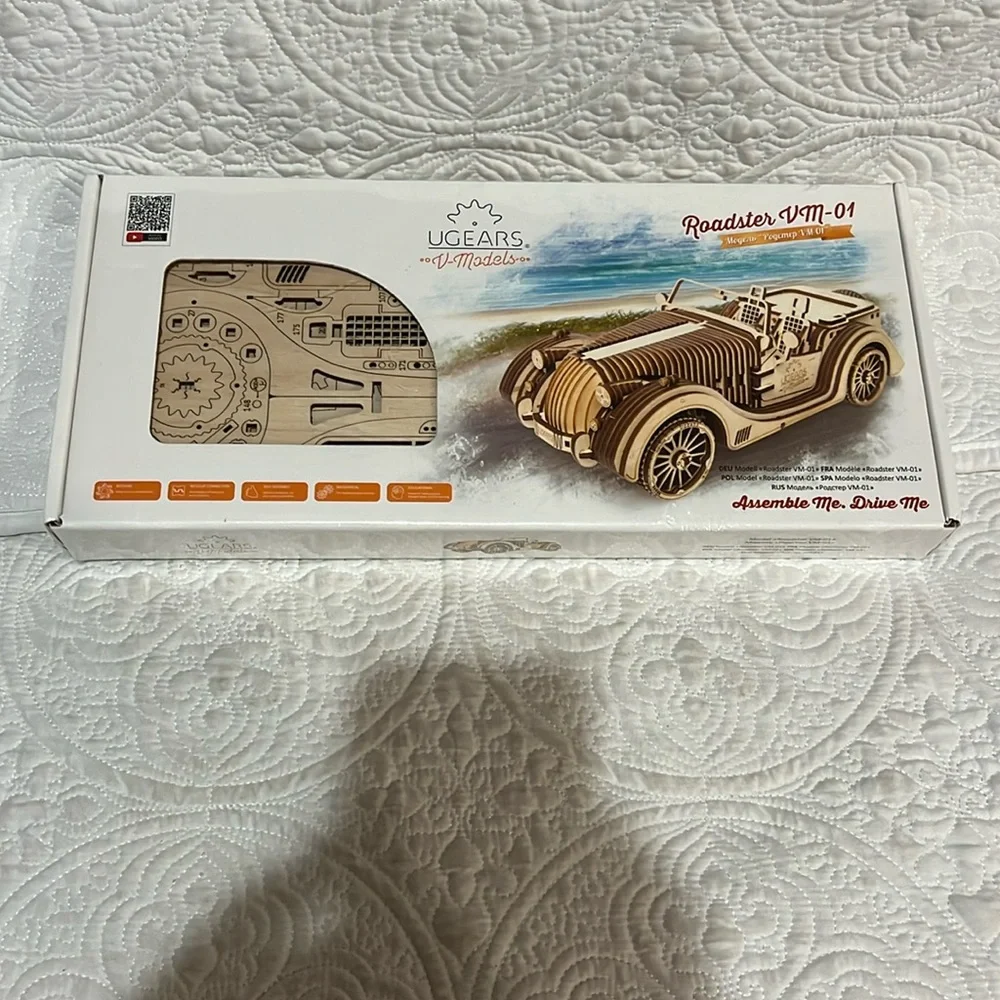 U Gears V Models Roadster VM-01, new and sealed‎